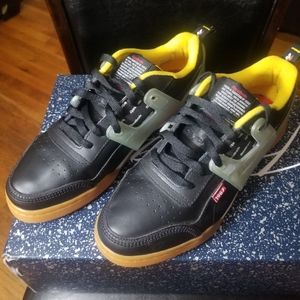 Reebok concept, size 11, black